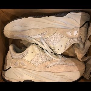 Adidas Yeezy Boost 700. Salt.